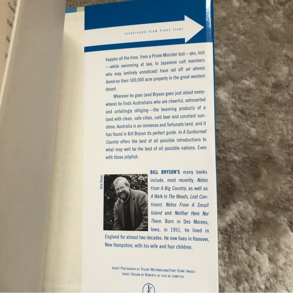 💜 3/$15 Hardcover Book: In a Sunburned Country by Bill Bryson - Picture 4 of 4